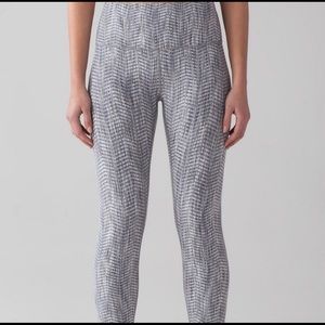 Lululemon printed wonder under leggings